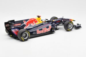 Red Bull Racing Renault RB6 #5 S. Vettel F1 World Champion 2010 Minichamps 1:18 110100005 メタル - 画像 2/6