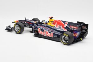 Red Bull Racing Renault RB6 #5 S. Vettel F1 World Champion 2010 Minichamps 1:18 110100005 メタル - 画像 5/6
