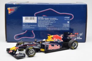 Red Bull Racing Renault RB6 #5 S. Vettel F1 World Champion Showcar 2010 Minichamps 1:18 150100075 メタル - 画像 6/6