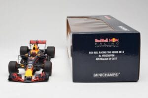 Red Bull Racing RB13 Tag Heuer #33 M. Verstappen Australian GP 2017 Minichamps 1:18 110170033 レジン - 画像 6/7