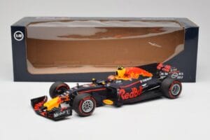 Red Bull Racing RB13 Tag Heuer #33 M. Verstappen Australian GP 2017 Minichamps 1:18 110170033 レジン - 画像 7/7