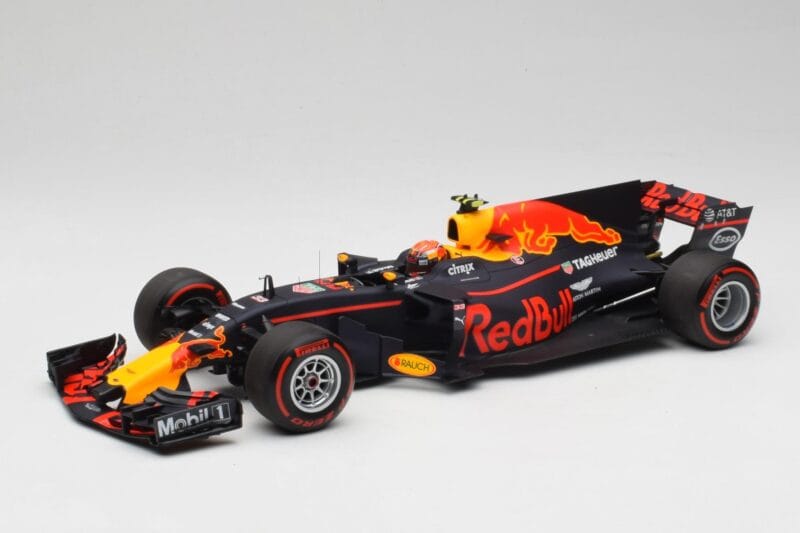 Red Bull Racing RB13 Tag Heuer #33 M. Verstappen Australian GP 2017 Minichamps 1:18 110170033 レジン