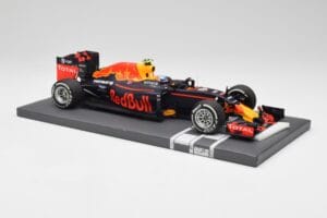 Red Bull RB12 #33 M. Verstappen Spain GP Winner 2016 Minichamps 1:18 117160333 メタル - 画像 4/7