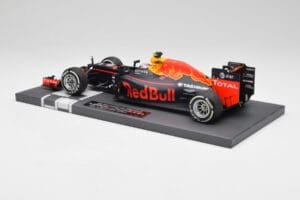 Red Bull RB12 #33 M. Verstappen Spain GP Winner 2016 Minichamps 1:18 117160333 メタル - 画像 5/7