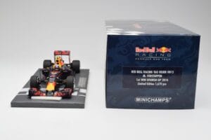 Red Bull RB12 #33 M. Verstappen Spain GP Winner 2016 Minichamps 1:18 117160333 メタル - 画像 7/7