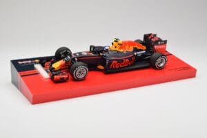 Red Bull RB12 #33 M. Verstappen Spain GP Winner 2016 Minichamps 1:18 147160533 メタル - 画像 2/6