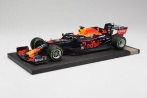Red Bull RB15 #33 M. Verstappen German GP Winner Wet 2019 Minichamps 1:18 113191133 メタル - 画像 2/7