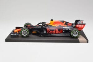 Red Bull RB15 #33 M. Verstappen German GP Winner Wet 2019 Minichamps 1:18 113191133 メタル