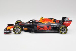 Red Bull RB15 #10 P. Gasly F1 2019 Minichamps 1:18 110190010 メタル - 画像 3/7
