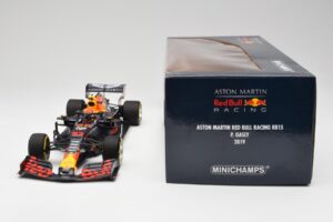 Red Bull RB15 #10 P. Gasly F1 2019 Minichamps 1:18 110190010 メタル - 画像 7/7