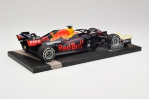 Red Bull RB16 #33 M. Verstappen Abu Dhabi GP Winner 2020 Minichamps 1:18 113201733 メタル - 画像 3/6