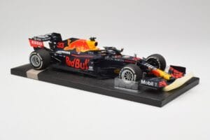 Red Bull RB16 #33 M. Verstappen Abu Dhabi GP Winner 2020 Minichamps 1:18 113201733 メタル - 画像 4/6