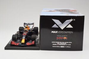 Red Bull RB16 #33 M. Verstappen Red Bull Racing 70th Anniversary GP Winner 2020 Minichamps 1:18 113200533-M1 レジン - 画像 6/7