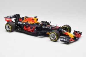 Red Bull RB16B #33 M. Verstappen Emilia Romagna GP Winner Mid Race Tyres 2021 Minichamps 1:18 110210133 メタル - 画像 4/7
