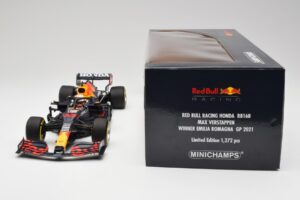 Red Bull RB16B #33 M. Verstappen Emilia Romagna GP Winner Mid Race Tyres 2021 Minichamps 1:18 110210133 メタル - 画像 7/7