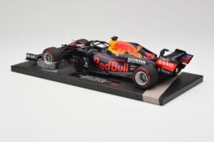 Red Bull RB16B #33 M. Verstappen Abu Dhabi GP 2021 Winner Missing Figurine & Pitboard Minichamps 1:18 113212333 レジン - 画像 5/7
