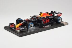 Red Bull RB16B #33 M. Verstappen Belgian GP 2021 Winner Minichamps 1:18 113211333 レジン - 画像 2/7
