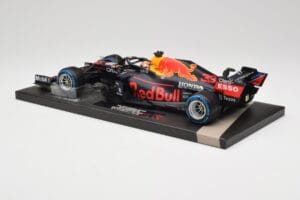 Red Bull RB16B #33 M. Verstappen Belgian GP 2021 Winner Minichamps 1:18 113211333 レジン - 画像 5/7