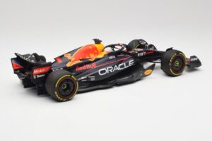 Red Bull RB18 #1 M. Verstappen France GP Winner 2022 Minichamps 1:18 110221201 メタル - 画像 2/7