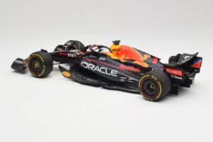 Red Bull RB18 #1 M. Verstappen France GP Winner 2022 Minichamps 1:18 110221201 メタル - 画像 5/7