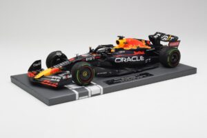 Red Bull RB18 #1 M. Verstappen Japan GP Winner No Figure 2022 Minichamps 1:18 113221801B メタル - 画像 2/7