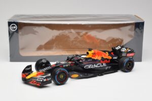Red Bull RB18 #1 M. Verstappen Monaco GP 3rd Wet 2022 Minichamps 1:18 110220701 メタル - 画像 6/7