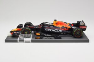 Red Bull RB18 #1 M. Verstappen Emilia Romagna GP 2022 Winner Minichamps 1:18 113220401 レジン