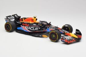 Red Bull RB19 #1 M. Verstappen Austin GP Winner 2023 Minichamps 1:18 110231901 メタル - 画像 4/6