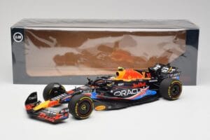 Red Bull RB19 #1 M. Verstappen Austin GP Winner 2023 Minichamps 1:18 110231901 メタル - 画像 6/6