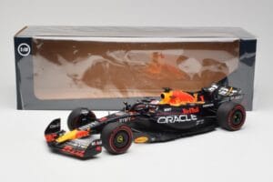 Red Bull RB19 #1 M. Verstappen Qatar Sprint Race 2nd WC 2023 Minichamps 1:18 110231801 メタル - 画像 6/6
