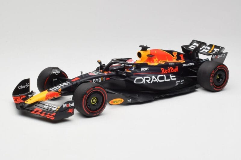 Red Bull RB19 #1 M. Verstappen Qatar Sprint Race 2nd WC 2023 Minichamps 1:18 110231801 メタル