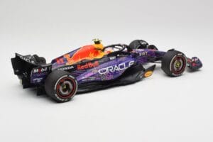 Red Bull RB19 #11 S. Perez Las Vegas GP 3rd 2023 Minichamps 1:18 110232211 メタル - 画像 2/6
