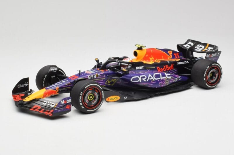 Red Bull RB19 #11 S. Perez Las Vegas GP 3rd 2023 Minichamps 1:18 110232211 メタル