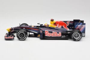 Red Bull RB3 #2 M. Webber F1 2007 Minichamps 1:18 110110272 メタル - 画像 3/6