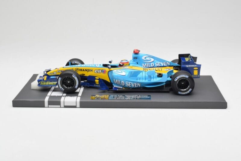 Renault F1 Team R25 #5 F. Alonso 3rd Place Brazil GP 2005 World Champion Minichamps 1:18 117051705 メタル