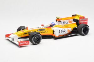 Renault F1 Team R29 #10 R. Grosjean F1 2009 Minichamps 1:18 150090108 メタル
