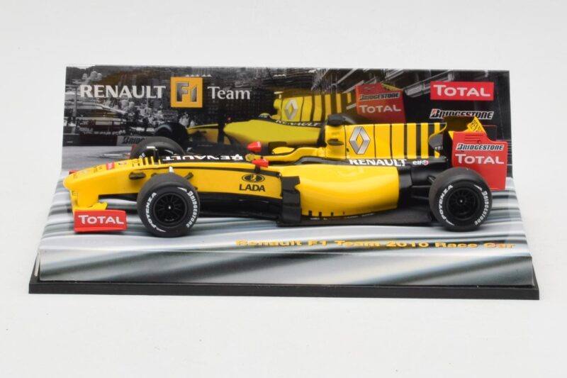 Renault R30 #11 R. Kubica Race Car 2010 Minichamps 1:43 403100081 メタル