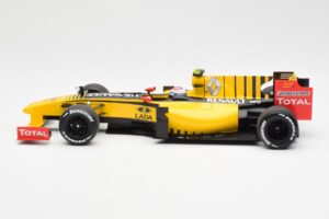 Renault F1 Team R30 #11 V. Petrov Showcar F1 2010 Minichamps 1:18 150100082 メタル - 画像 3/6
