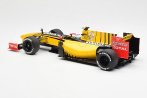Renault F1 Team R30 #11 V. Petrov Showcar F1 2010 Minichamps 1:18 150100082 メタル - 画像 5/6