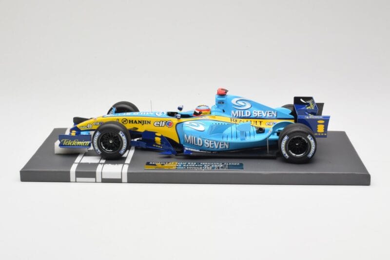 Renault R25 #5 F. Alonso Bahrain GP 2005 Minichamps 1:18 117050305 レジン