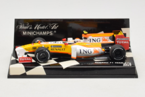 Renault R29 #8 N. Piquet Jr. F1 2009 Minichamps 1:43 400090008 メタル