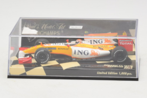 Renault R29 #8 N. Piquet Jr. Showcar F1 2009 Minichamps 1:43 400090078 メタル - 画像 4/5
