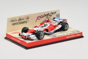 Toyota TF107 #12 J. Trulli Showcar 2007 Minichamps 1:43 403070082 メタル - 画像 2/5