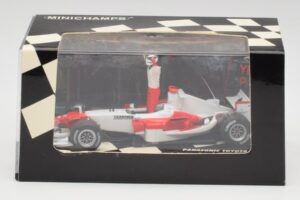 Toyota TF105 #16 J. Trulli Malaysia GP Podium 2005 Minichamps 1:43 400050116 メタル - 画像 4/4