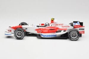 Toyota TF107 #12 J. Trulli F1 Launch Livery 2007 Minichamps 1:18 AM601321 メタル - 画像 3/6