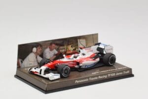 Toyota TF109 Panasonic Toyota Racing #9 J. Trulli F1 2009 Minichamps 1:43 AM62130 メタル - 画像 2/5