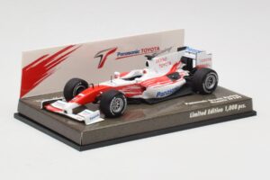 Toyota TF109 Panasonic Toyota Racing #9 J. Trulli F1 2009 Minichamps 1:43 AM621323 メタル - 画像 2/5