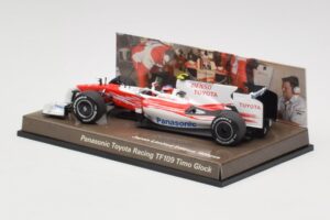 Toyota TF109 Panasonic Toyota Racing #10 T. Glock F1 2009 Minichamps 1:43 AM62131 メタル - 画像 3/5
