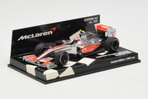 McLaren MP4-24 Mercedes #2 H. Kovalainen Vodafone McLaren Showcar F1 2009 Minichamps 1:43 530094372 メタル - 画像 2/5