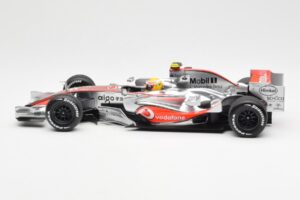McLaren MP4-22 Mercedes #2 L. Hamilton 2007 Dealer Edition Minichamps 1:18 530071802 メタル - 画像 3/6